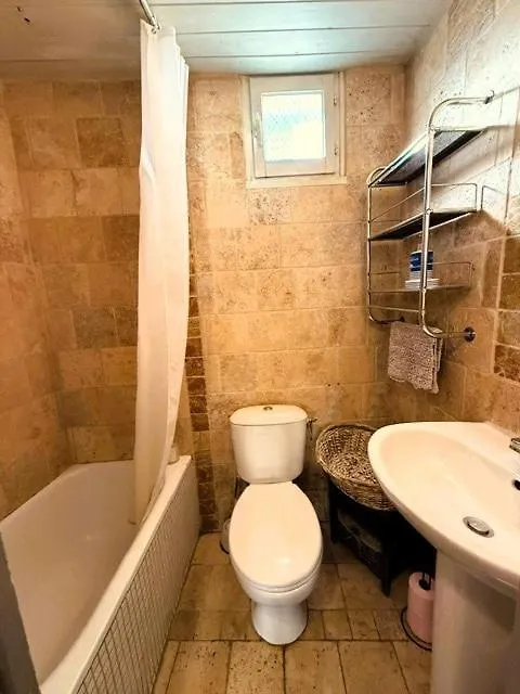Apartment Studio Chaleureux - Intra-Muros - Check-In 17H Avignon